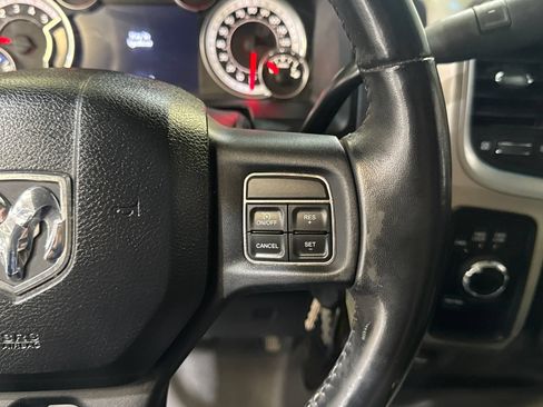Used 2014 RAM 2500 SLT w/ Luxury Group AWD/4WD image 32