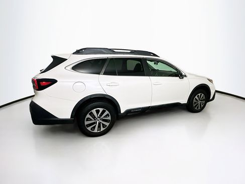 Used 2021 Subaru Outback Premium image 10