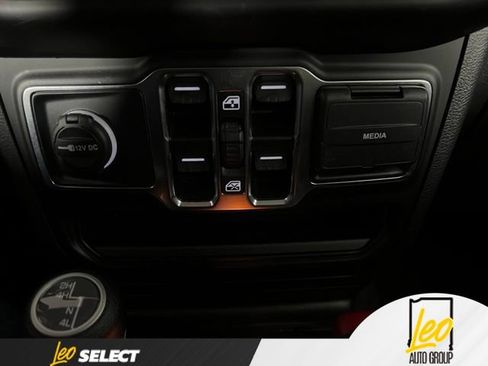 Used 2022 Jeep Wrangler Unlimited Sport AWD/4WD image 17