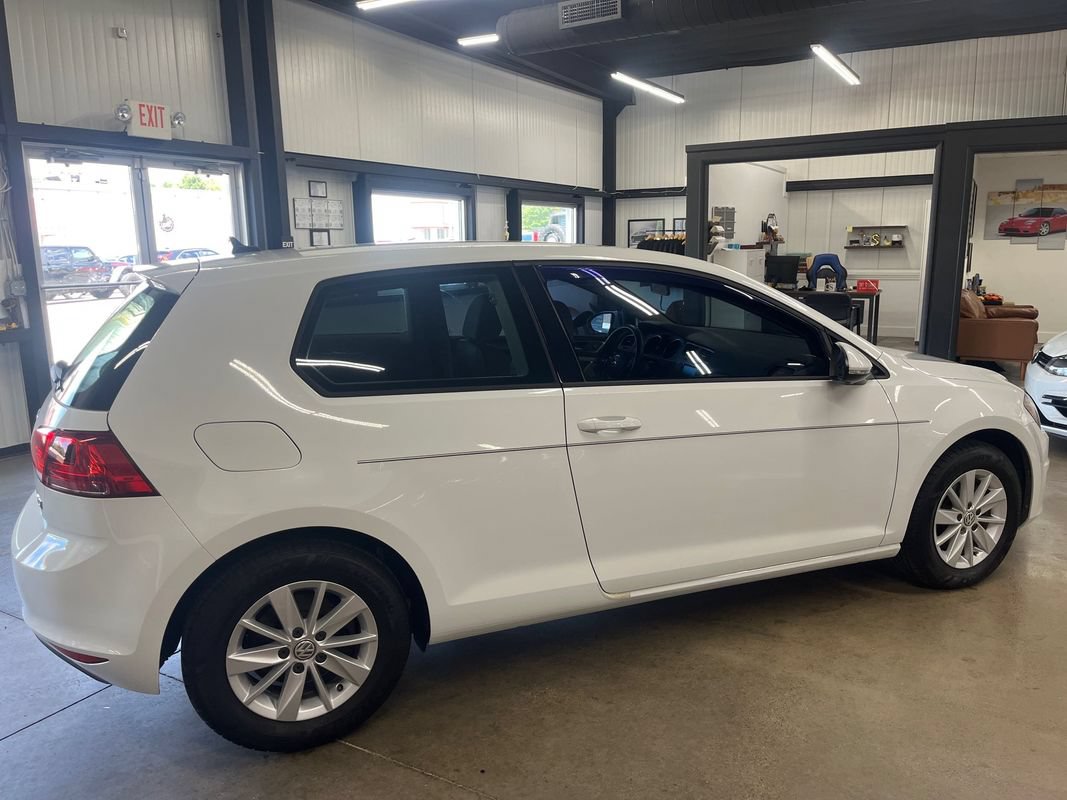 Used 2015 Volkswagen Golf S FWD image 15