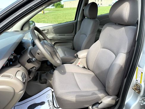 Used 2005 Dodge Neon SXT image 16