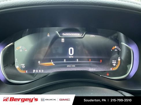 Used 2025 RAM 2500 Laramie AWD/4WD image 13