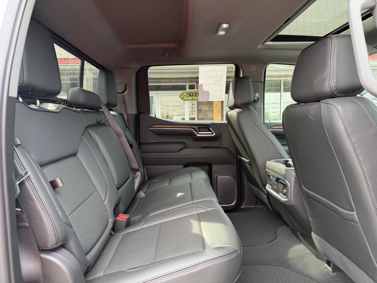 Used 2024 GMC Sierra 1500 Denali w/ Technology Package AWD/4WD image 25