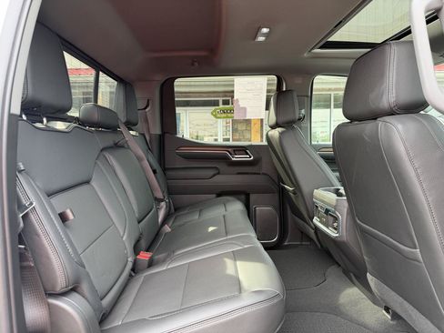 Used 2024 GMC Sierra 1500 Denali w/ Technology Package AWD/4WD image 25