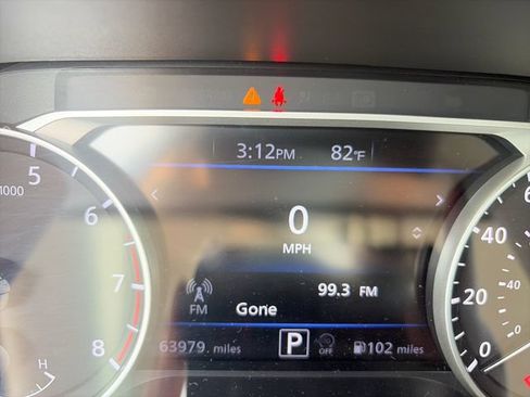 Used 2024 Nissan Sentra SV FWD image 15