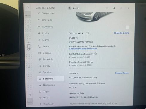 Used 2023 Tesla Model S Standard Range image 3