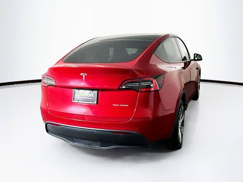 Used 2021 Tesla Model Y Long Range image 9