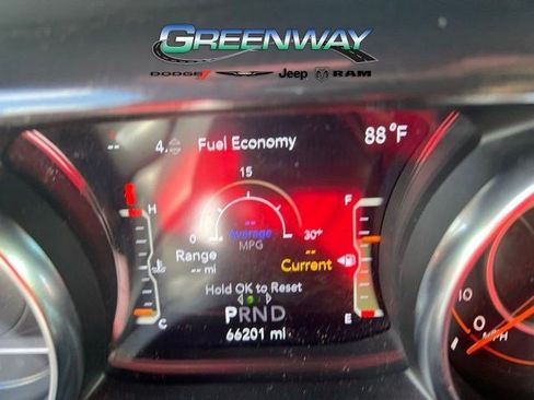 Used 2022 Jeep Wrangler Unlimited Sport AWD/4WD image 9