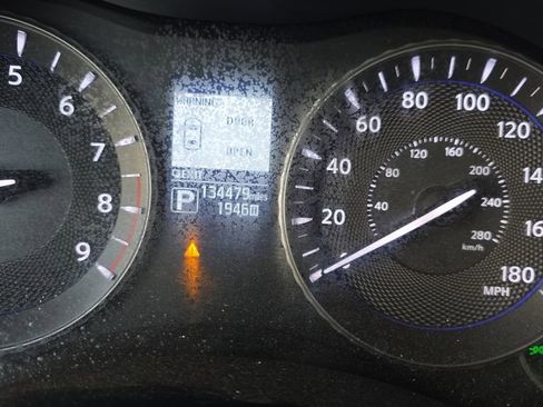 Used 2015 INFINITI Q70 3.7 w/ Deluxe Touring Package image 12