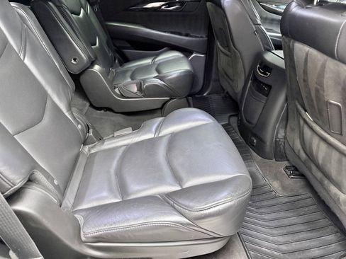 Used 2020 Cadillac Escalade Platinum image 14