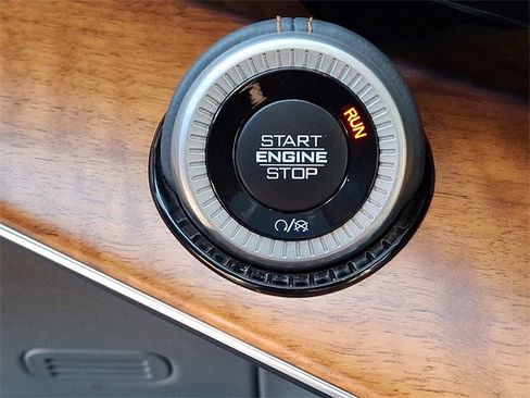 Used 2022 Jeep Grand Wagoneer Series II w/ Premium Group II image 20