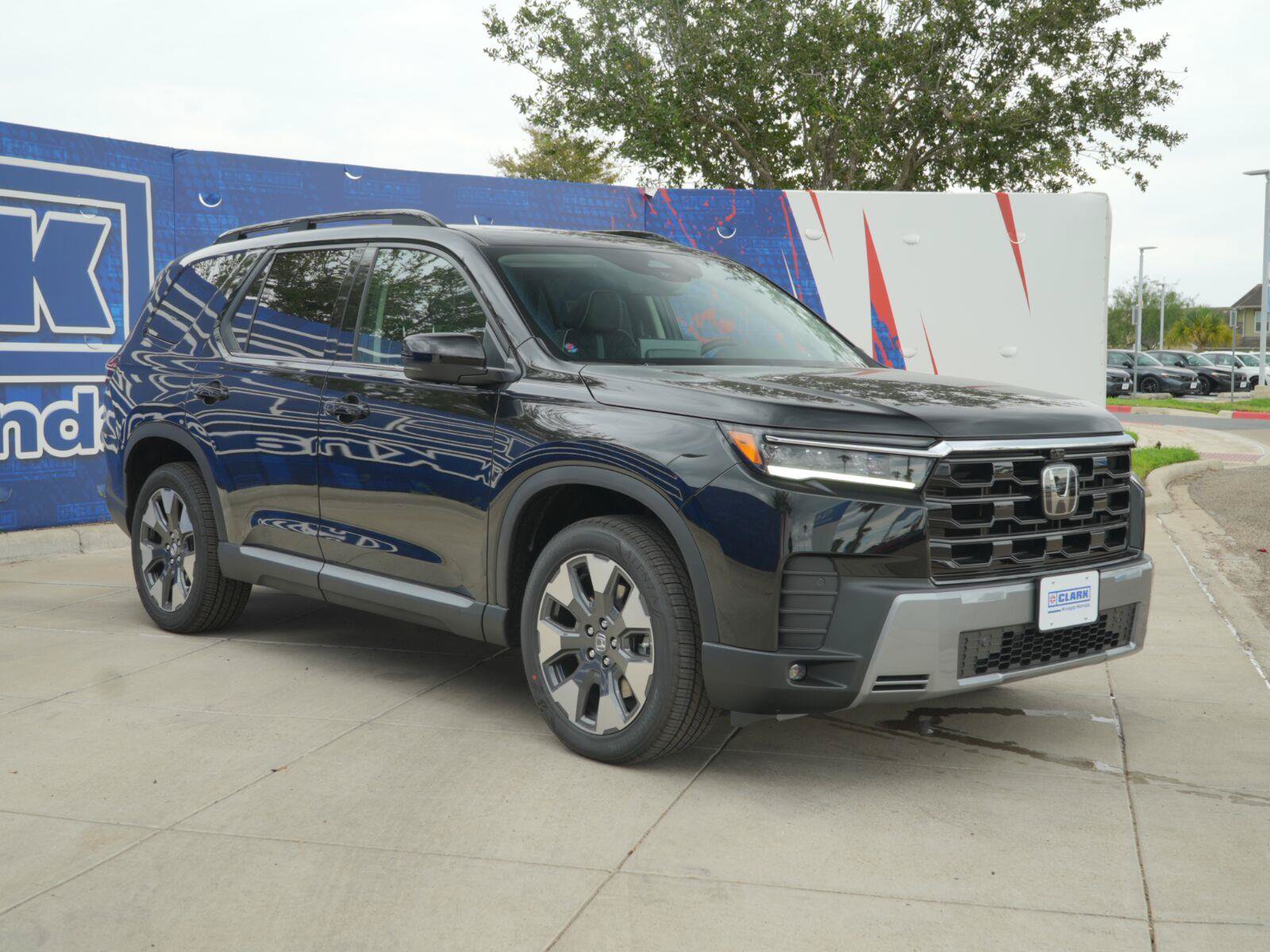 New 2026 Honda Pilot Elite image 3