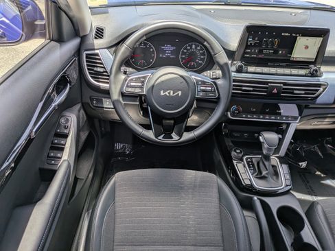 Used 2022 Kia Seltos S FWD image 15