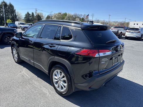 Used 2022 Toyota Corolla Cross LE w/ Moonroof Package AWD/4WD image 15