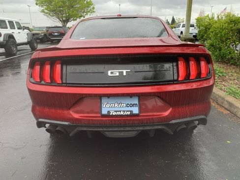 Used 2019 Ford Mustang GT image 3
