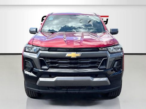 Used 2025 Chevrolet Colorado LT w/ Advanced Trailering Package image 2
