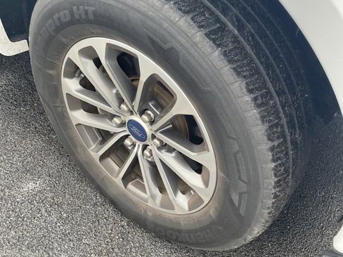 Used 2020 Ford F150 XLT w/ Equipment Group 302A Luxury image 5