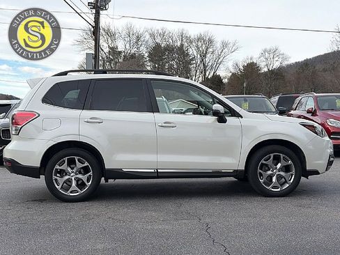 Used 2017 Subaru Forester 2.5i Touring image 7