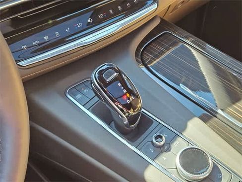 Used 2024 Cadillac Escalade Sport w/ LPO, ONYX Package image 35