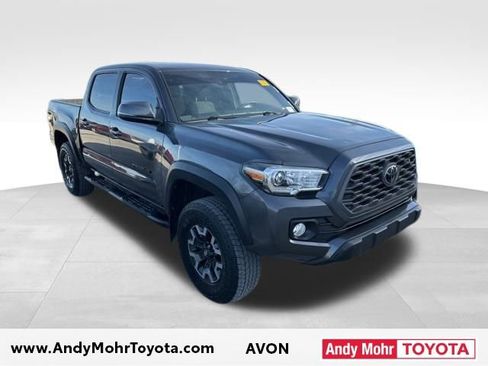 Used 2020 Toyota Tacoma TRD Off-Road w/ Blackout Package image 4