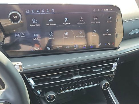Used 2026 Chevrolet Traverse LT image 13