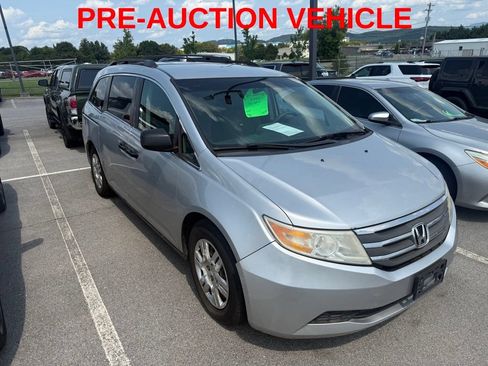 Used 2011 Honda Odyssey LX image 1