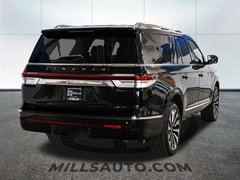 Used 2022 Lincoln Navigator L Reserve image 7