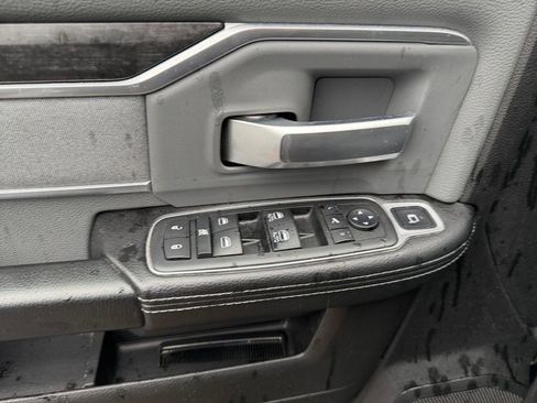 Used 2019 RAM 2500 Big Horn image 13