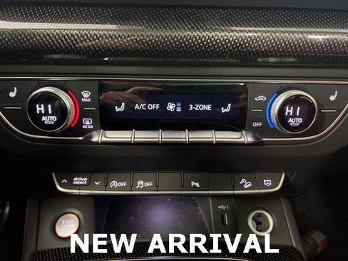 Used 2024 Audi SQ5 Premium Plus image 14
