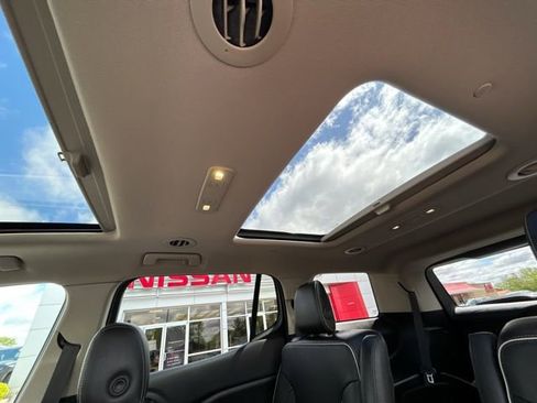 Used 2019 GMC Acadia Denali w/ Technology Package AWD/4WD image 29