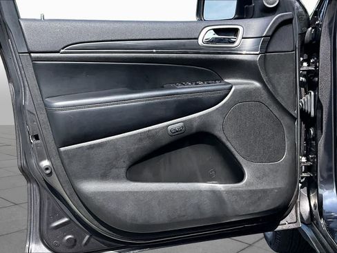 Used 2019 Jeep Grand Cherokee Limited AWD/4WD image 22