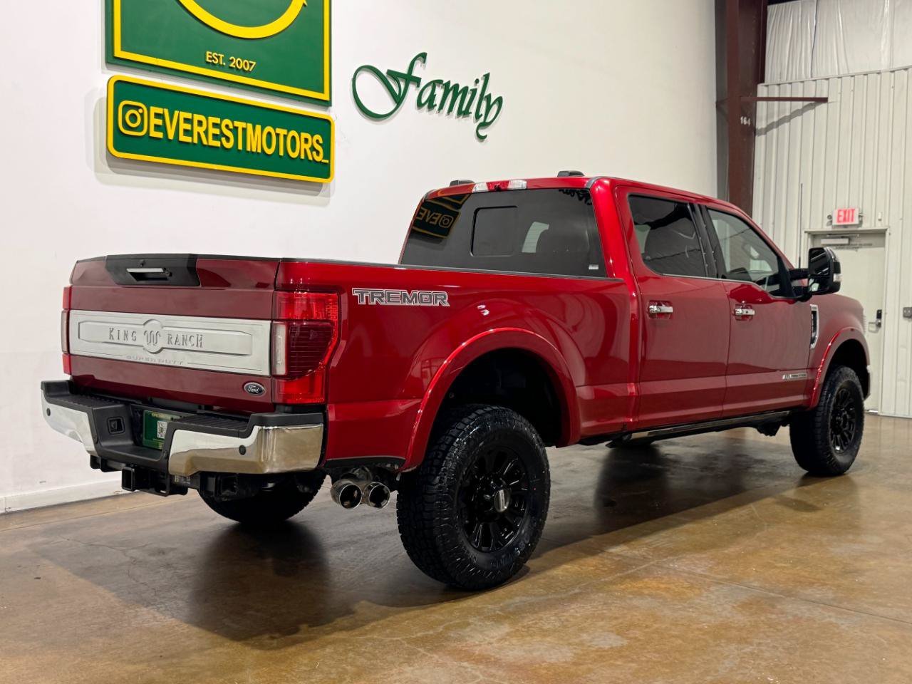 Used 2022 Ford F350 King Ranch w/ Tremor Off-Road Package AWD/4WD image 8