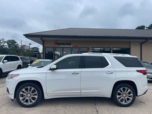 Used 2019 Chevrolet Traverse Premier w/ Driver Confidence II Package image 2
