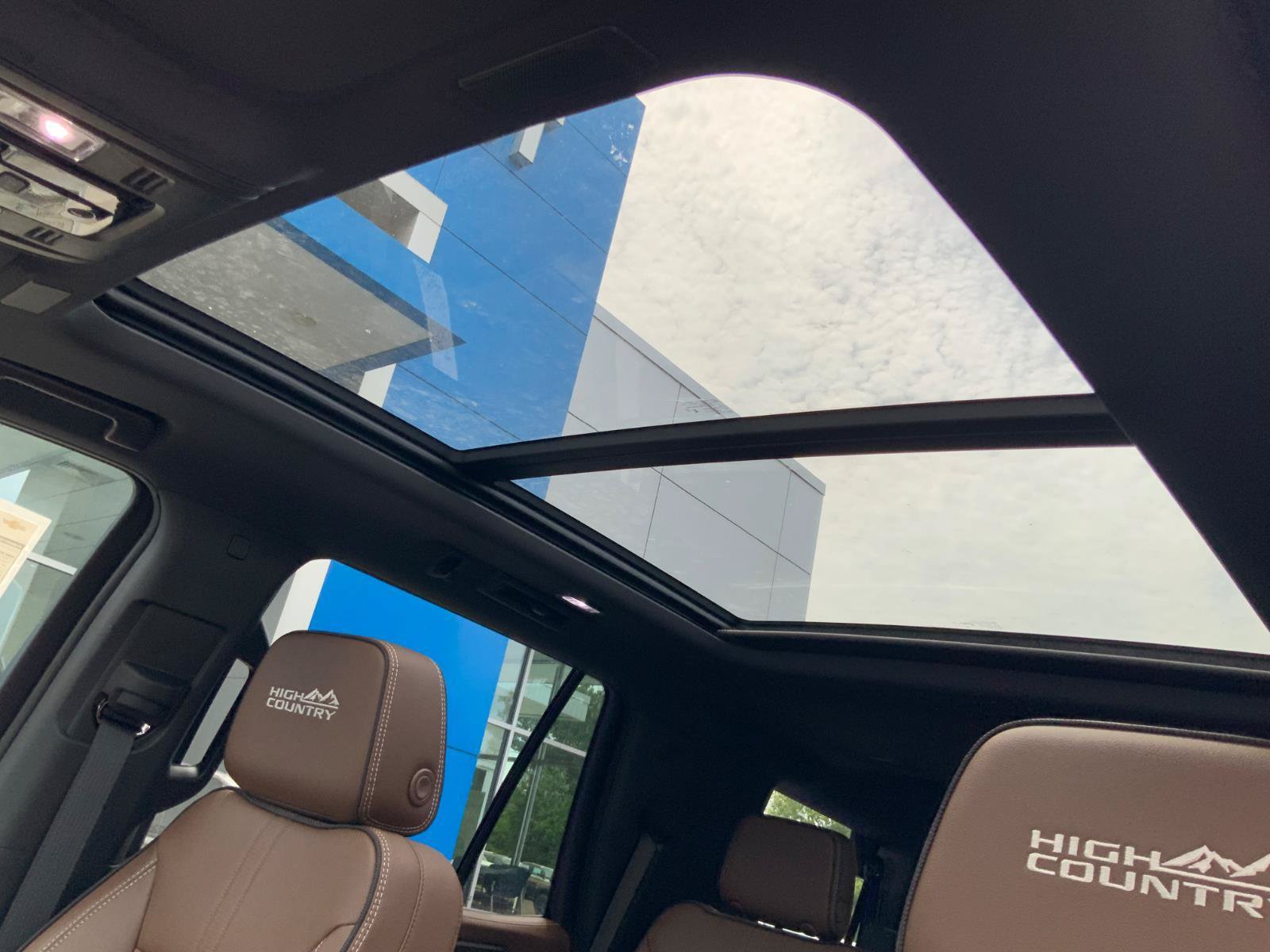 New 2026 Chevrolet Tahoe High Country AWD/4WD image 10