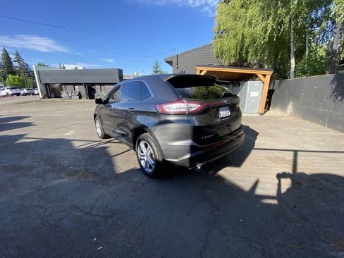 Used 2017 Ford Edge Titanium w/ Technology Package AWD/4WD image 4