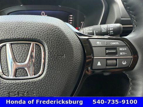 Used 2025 Honda Pilot Elite image 24
