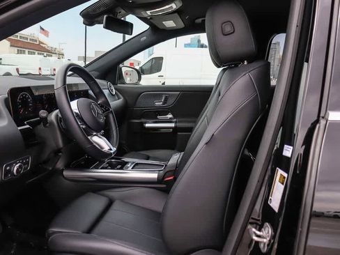 Used 2025 Mercedes-Benz GLA 250 image 17