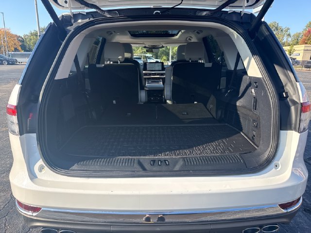 Used 2025 Lincoln Aviator AWD w/ Equipment Group 101A image 26
