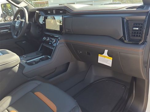 New 2026 GMC Sierra 3500 AT4 w/ AT4 Premium Plus Package image 30