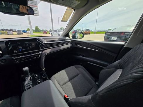 Used 2025 Toyota Camry LE FWD image 28