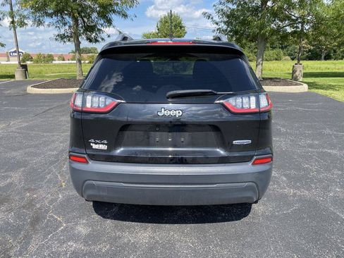 Used 2019 Jeep Cherokee Latitude w/ Popular Appearance Group AWD/4WD image 6