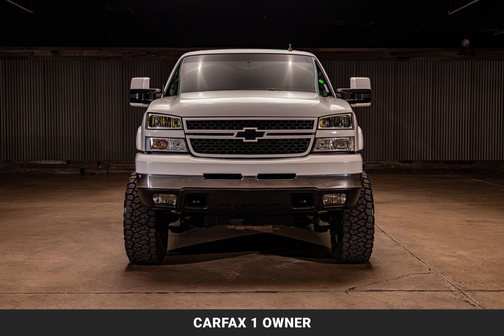Used 2006 Chevrolet Silverado 2500 LT w/ Heavy-Duty Power Package AWD/4WD image 3