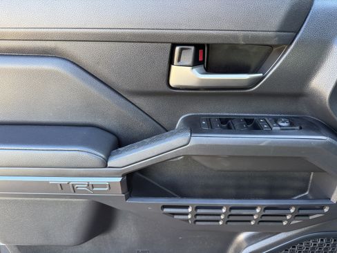 Used 2024 Toyota Tacoma TRD Off-Road w/ TRD Off Road Upgrade Package image 9