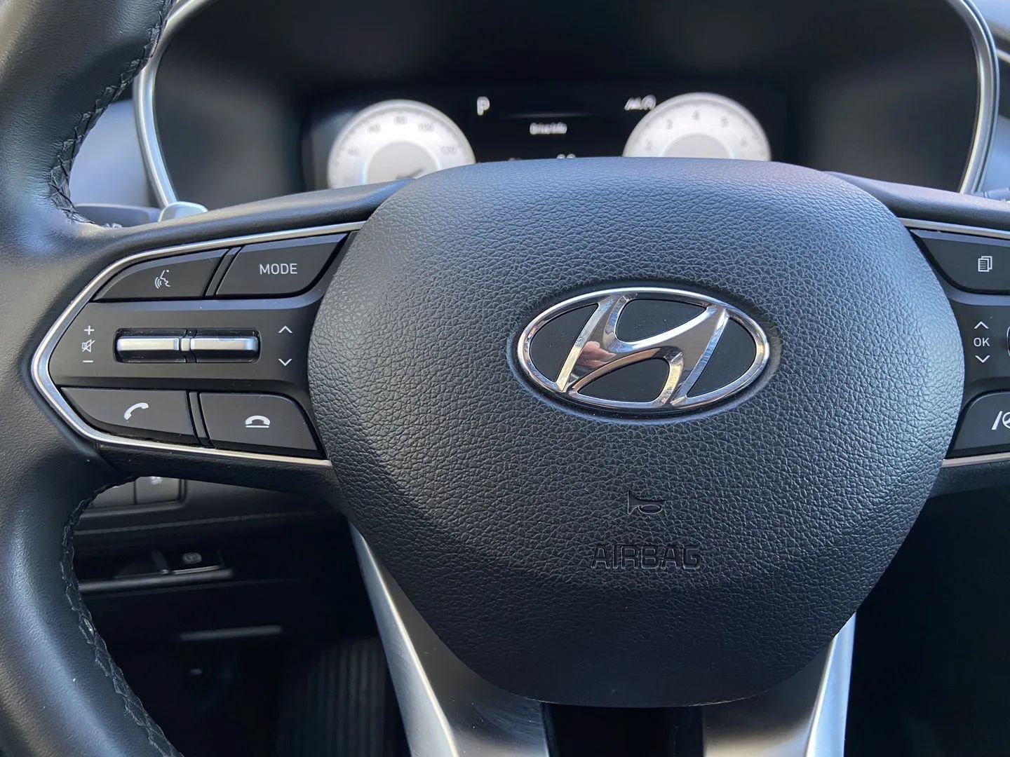 Used 2023 Hyundai Santa Fe SEL w/ Premium Package AWD/4WD image 17