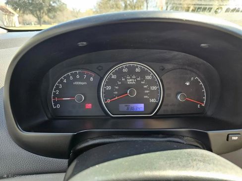 Used 2010 Hyundai Elantra Blue w/ Comfort Pkg 2 image 3