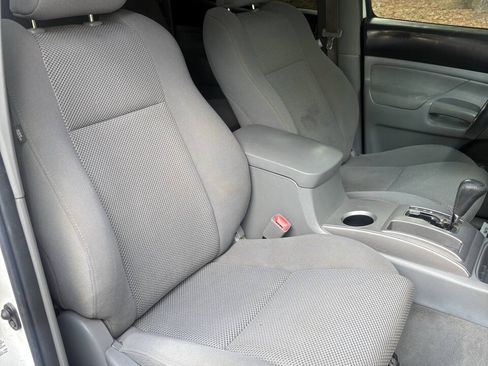 Used 2011 Toyota Tacoma PreRunner w/ TRD Sport Pkg RWD image 38