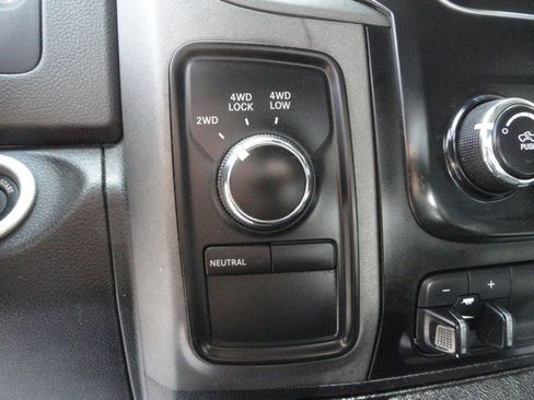 Used 2015 RAM 2500 ST w/ SXT Appearance Group AWD/4WD image 11