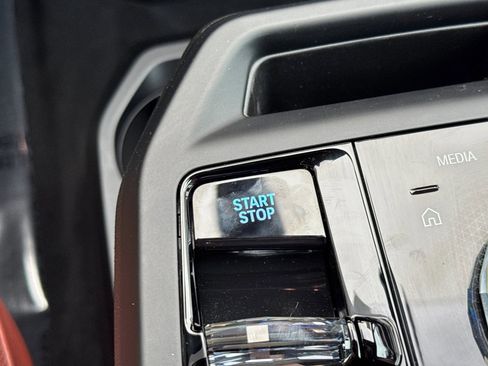 Used 2025 BMW iX M60 image 35