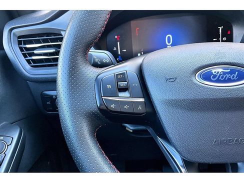 Used 2025 Ford Escape ST-Line Select AWD/4WD image 11