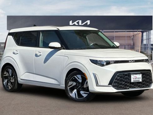 Certified 2023 Kia Soul GT-Line FWD image 2